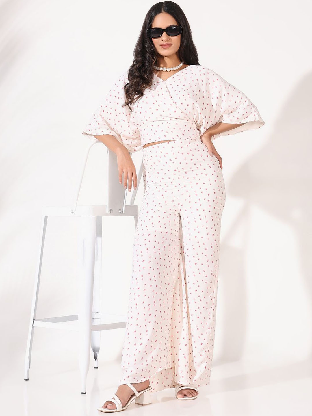 

SHOWOFF Printed V-Neck Three-Quarter Sleeves Top With Palazzo, Cream