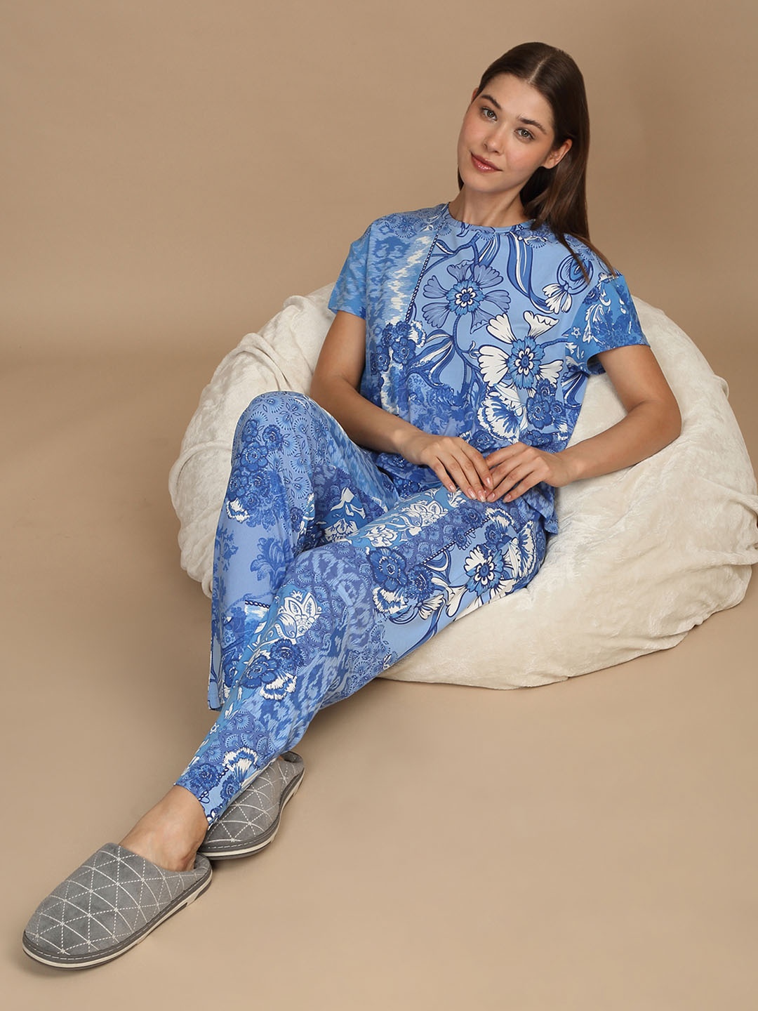 

Sweet Dreams Women Printed Night suit, Blue