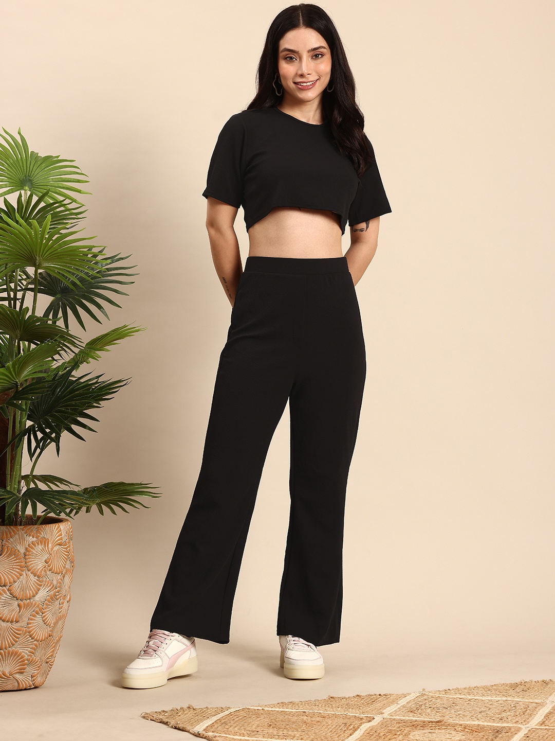 

Mast & Harbour Crop Top With Trousers, Black