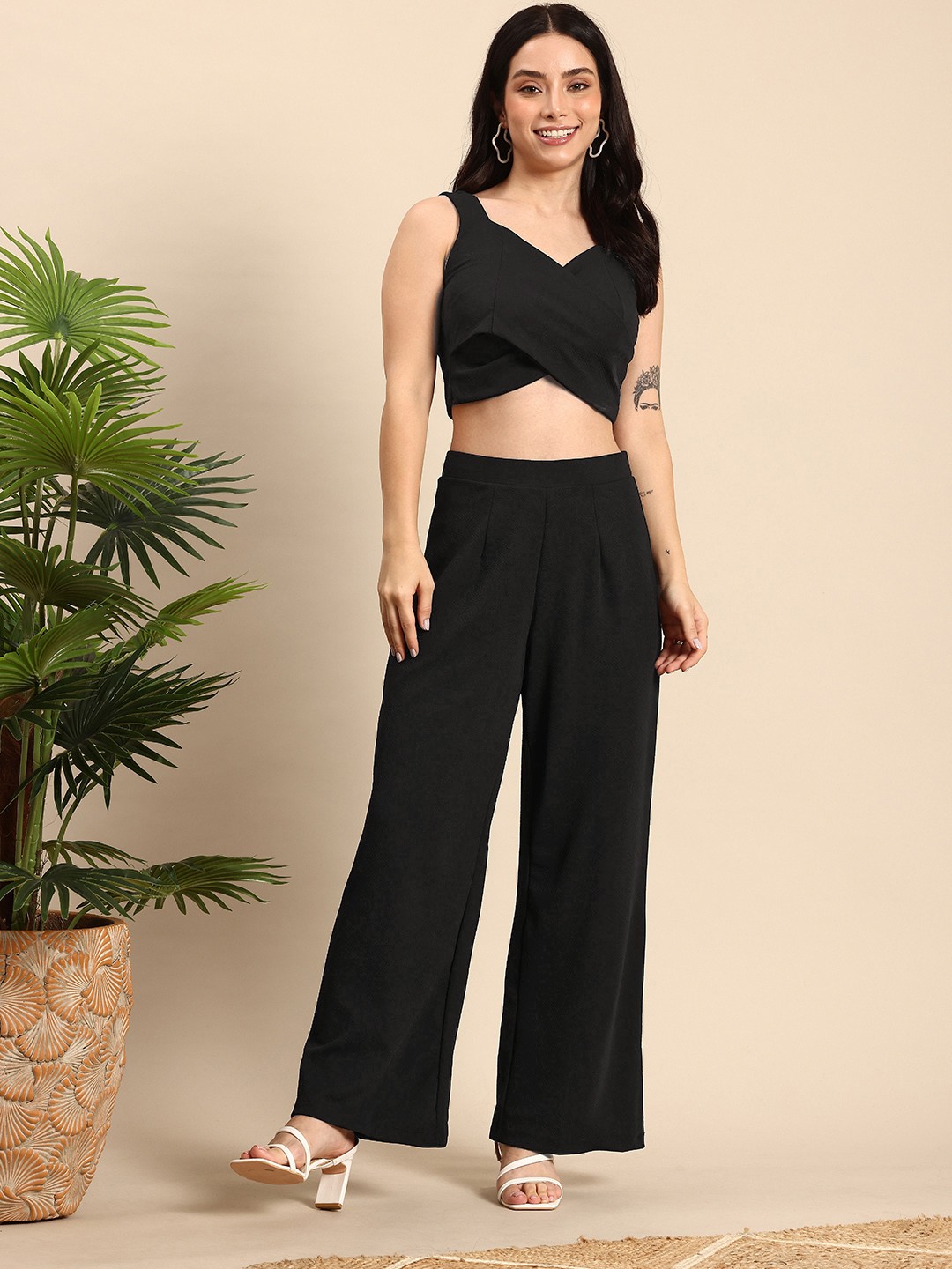 

Mast & Harbour Crop Top With Trousers, Black