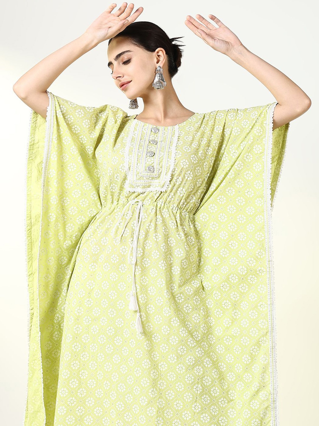 

SHOWOFF Women Geometric Printed Extended Sleeves Gotta Patti Indie Prints Kaftan Kurta, Green