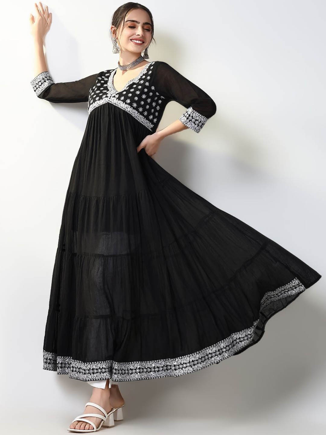 

SHOWOFF Women Embroidered Anarkali Kurta, Black