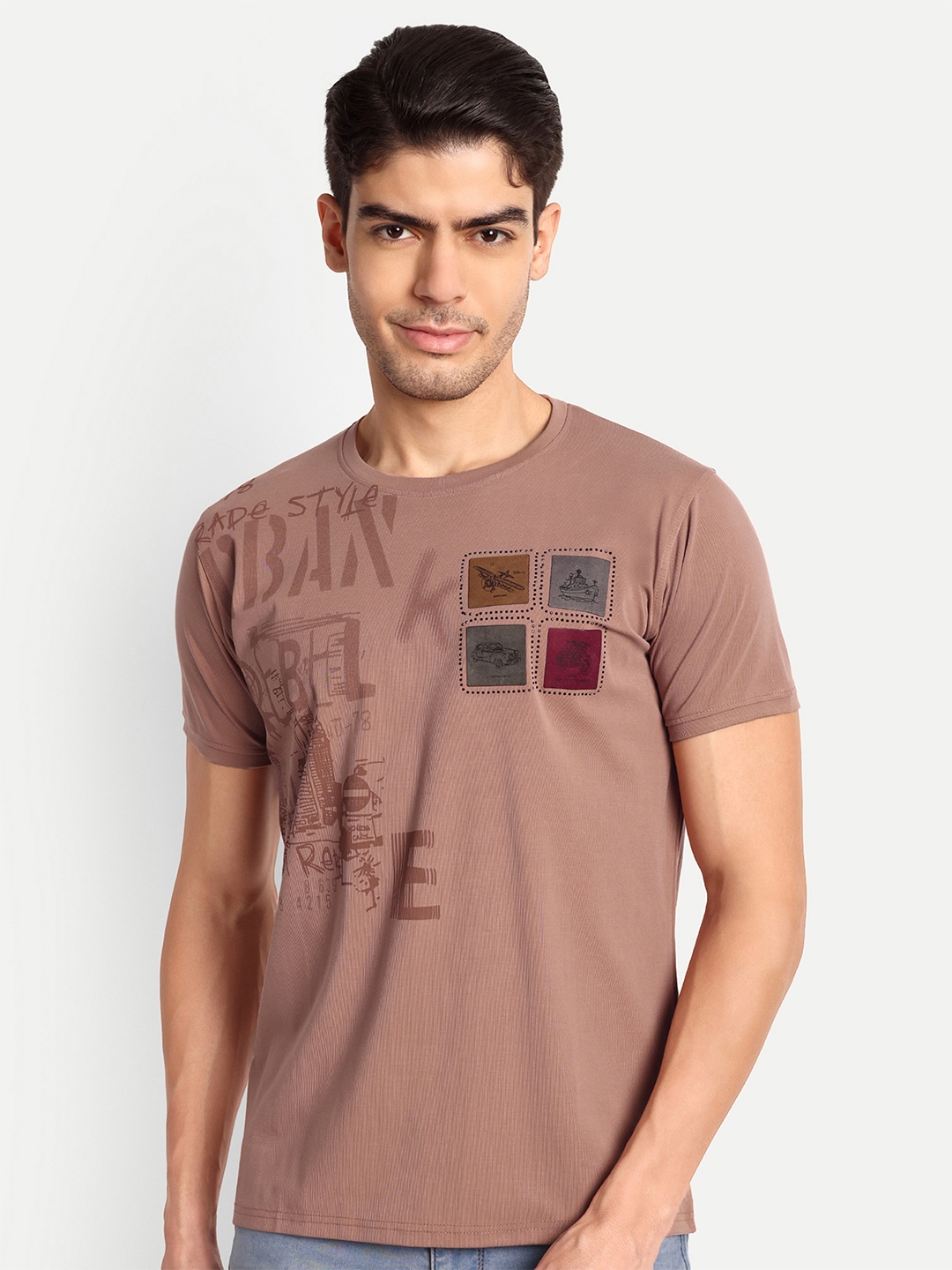 

Lewogle Men Typography Pockets T-shirt, Peach