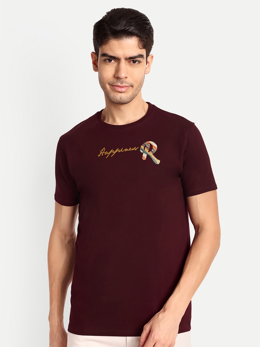 

Lewogle Men Typography Applique T-shirt, Maroon