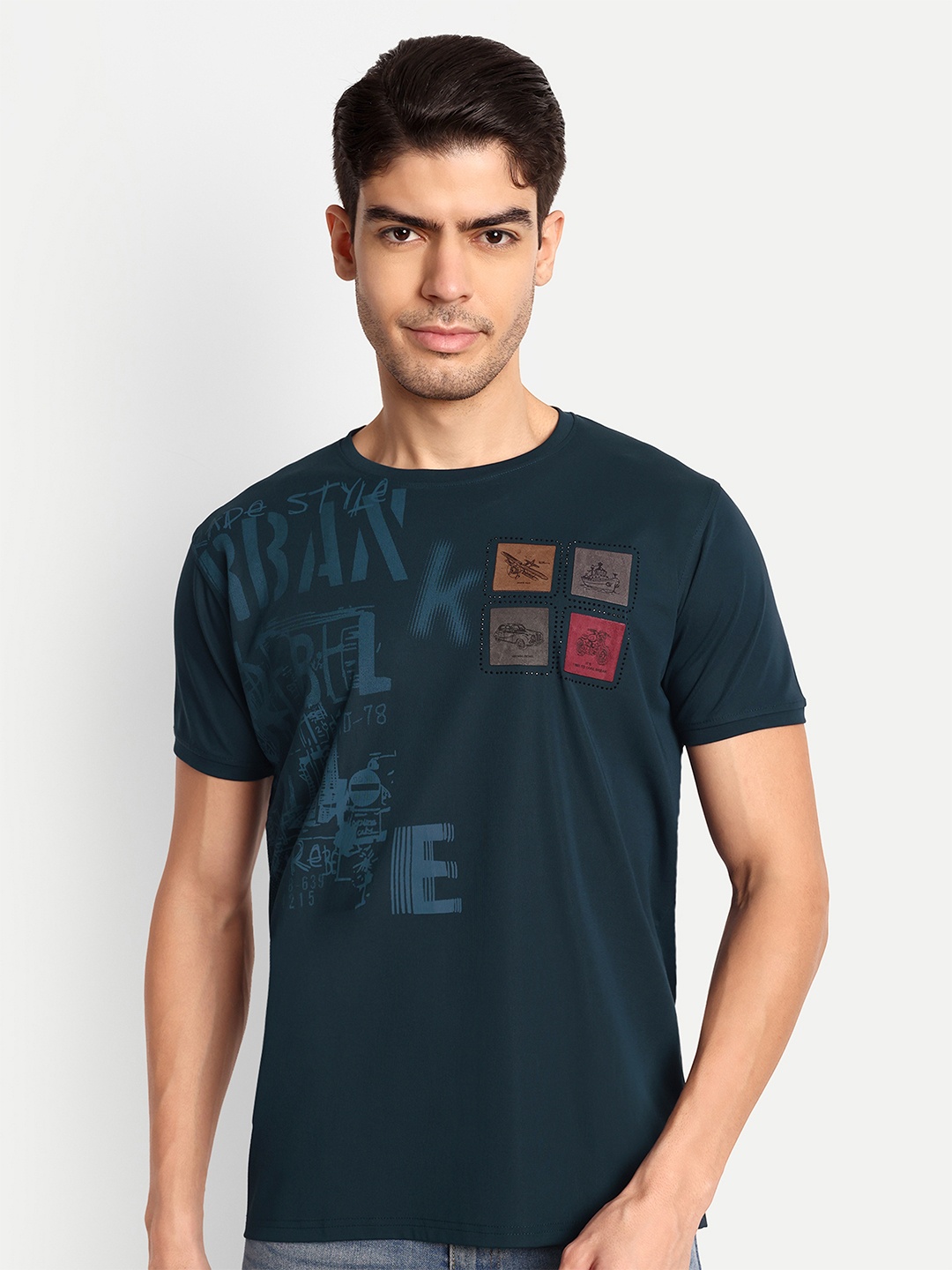 

Lewogle Men Typography Applique T-shirt, Navy blue