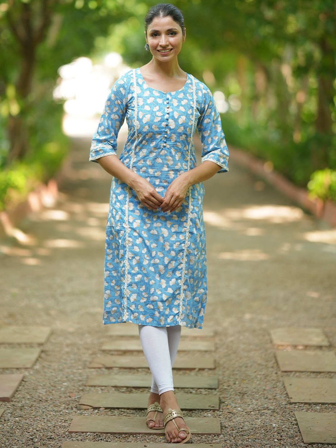 

Libas Women Floral Printed Flared Sleeves Gotta Patti Kurta, Blue