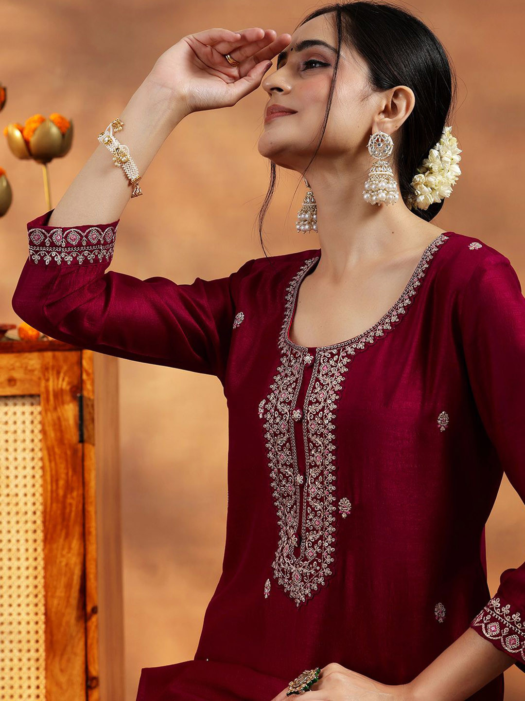 

Libas Women Floral Embroidered Floral Kurta, Maroon
