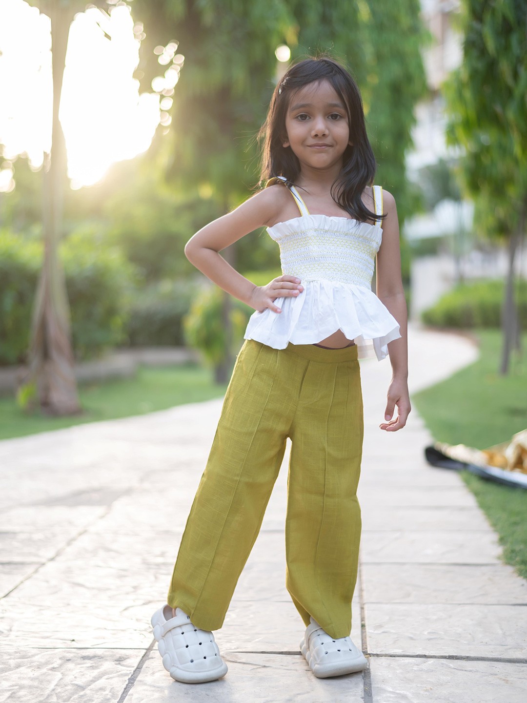 

Peekaaboo Kids Girls Top with Trousers, Green