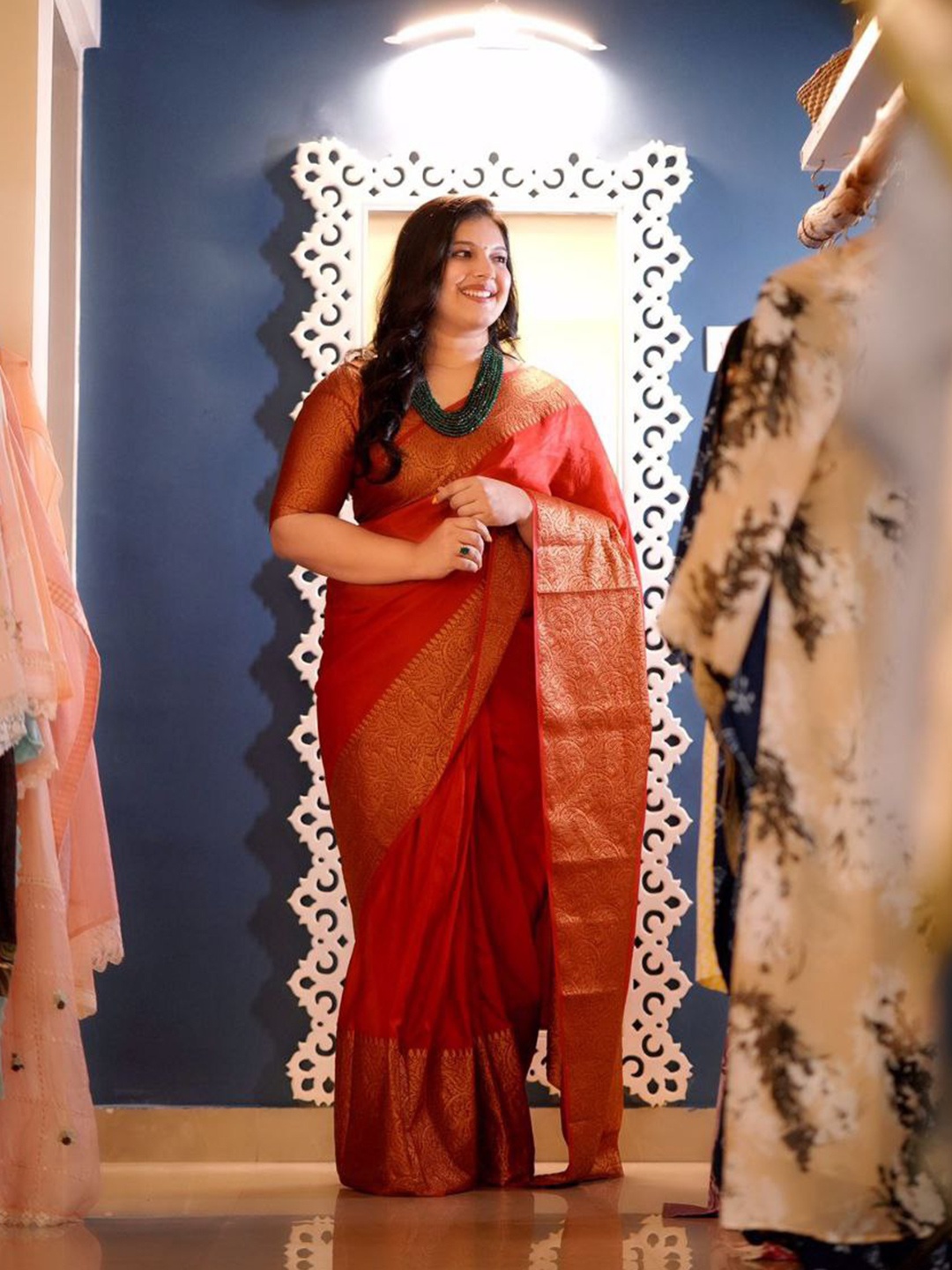 

Jinax Woven Design Jaali Pure Silk Banarasi Saree, Red