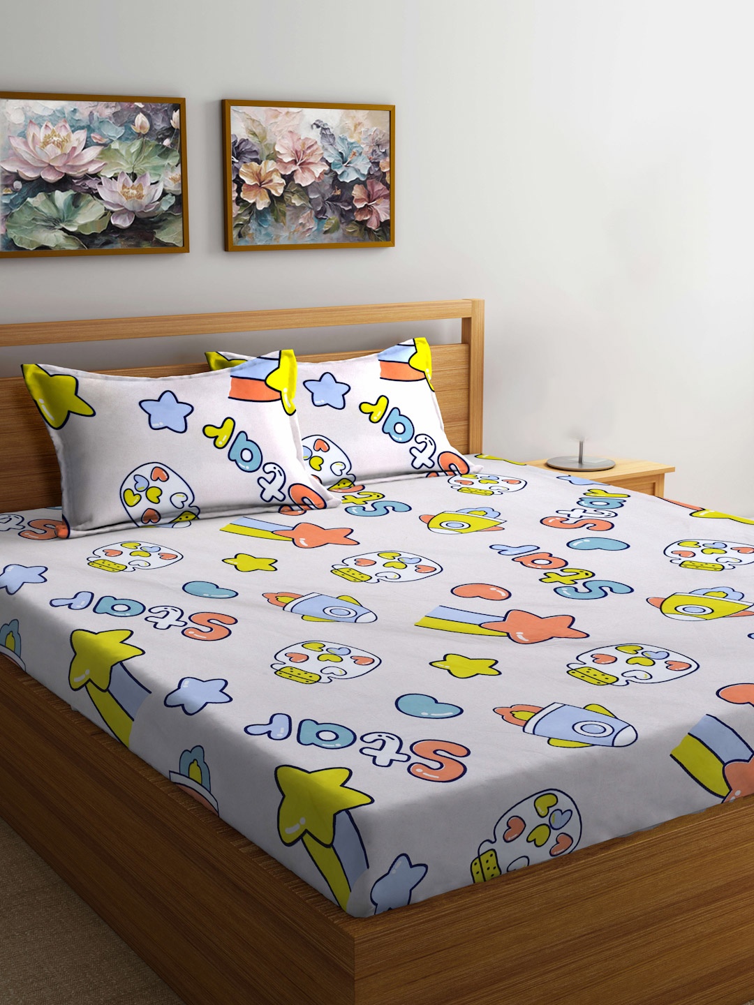 

FABINALIV White Cartoon Characters 300 TC Fitted King Bedsheet Set Set 2.50m X 2.25m