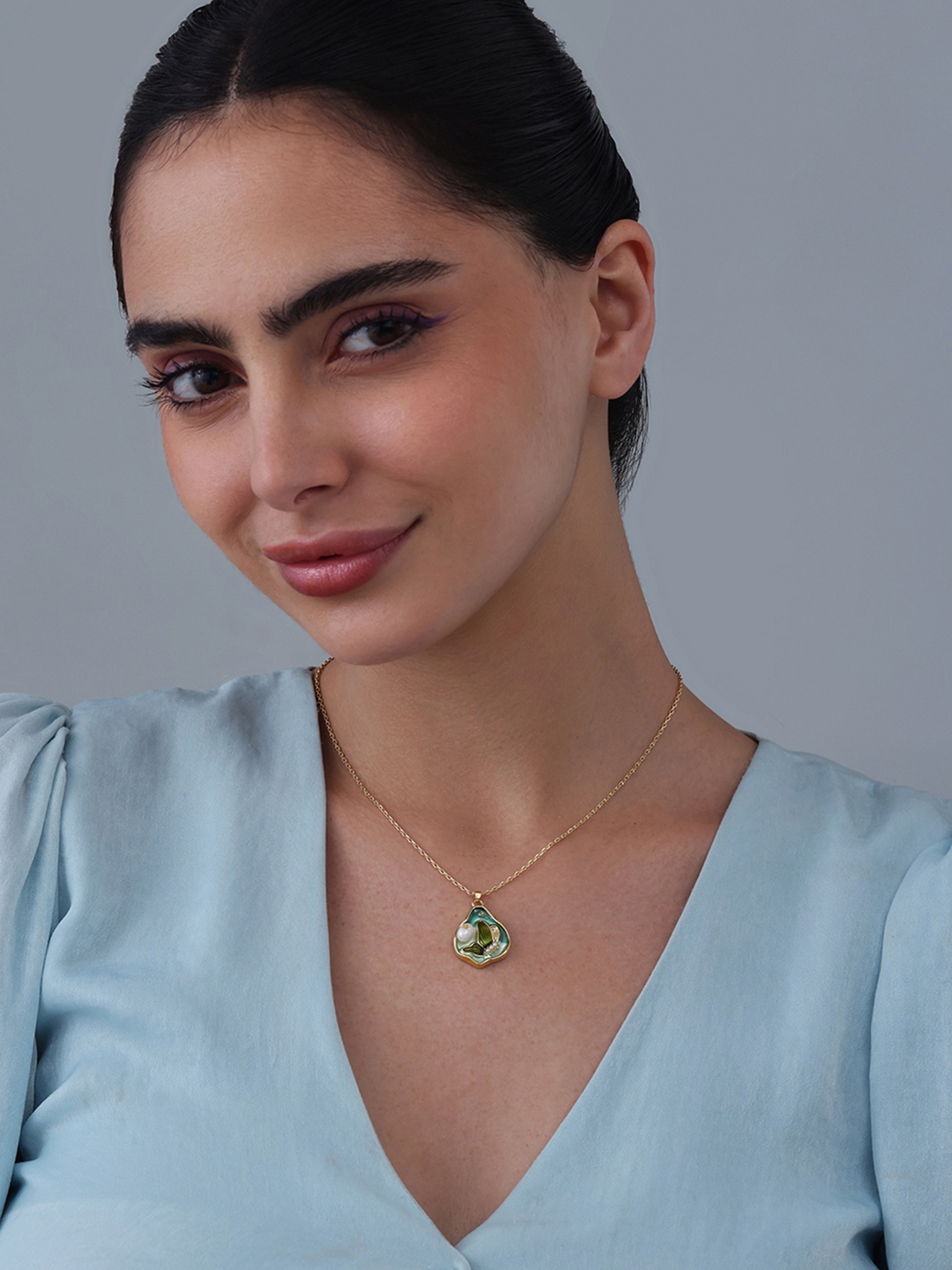

Kushal's Fashion Jewellery Gold-Plated Pendants with Chains, Green