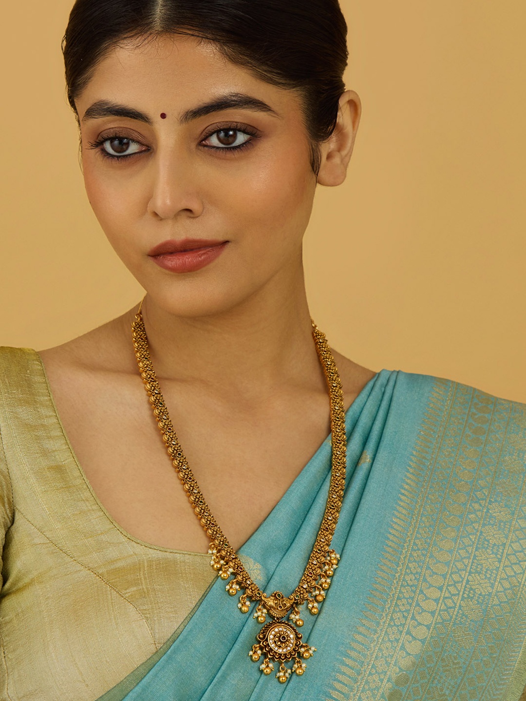

Kushal's Fashion Jewellery Copper Gold-Plated Antique Necklace