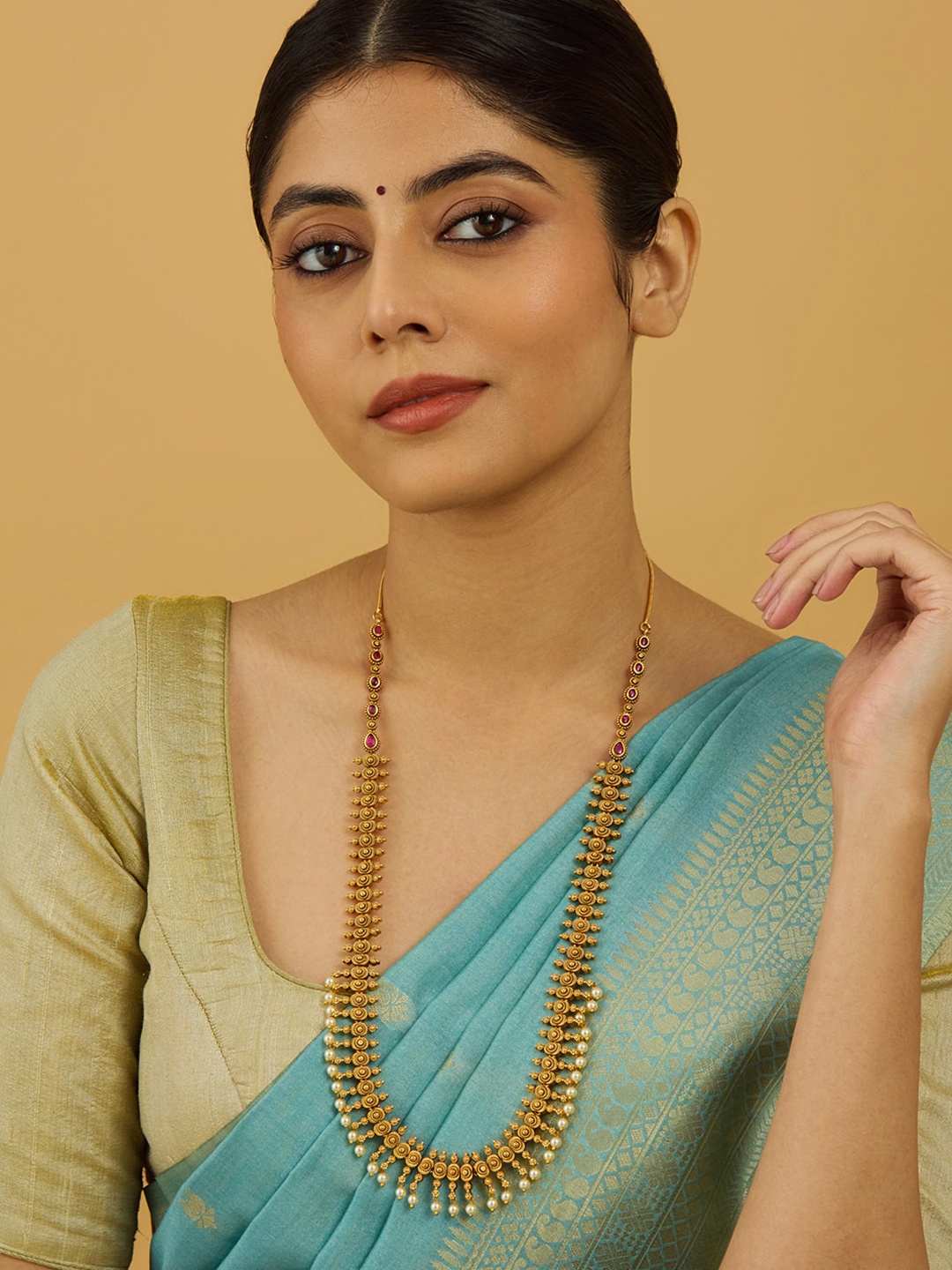 

Kushal's Fashion Jewellery Copper Gold-Plated Antique Necklace