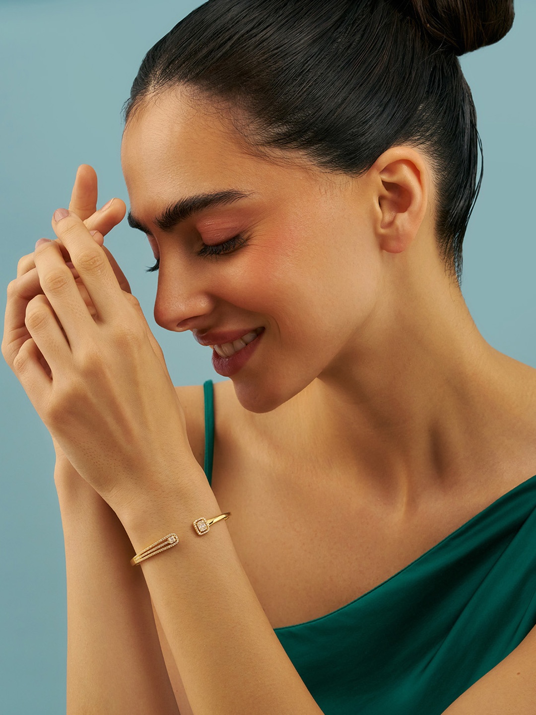 

Kushal's Fashion Jewellery Sterling Silver Gold-Plated Kada