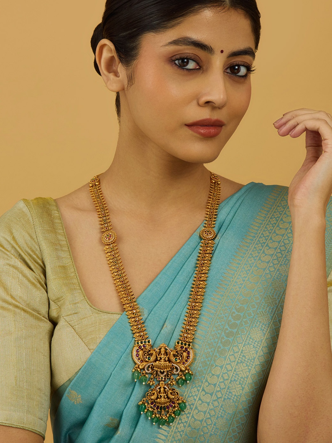 

Kushal's Fashion Jewellery Copper Gold-Plated Antique Necklace