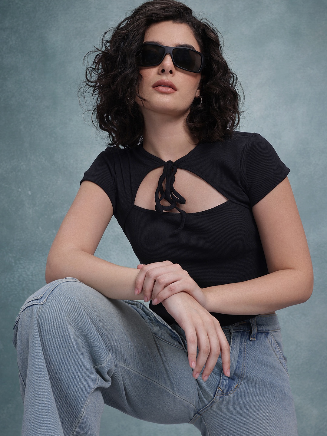 

The Roadster Life Co. Tie-Up Neck Crop Top, Black