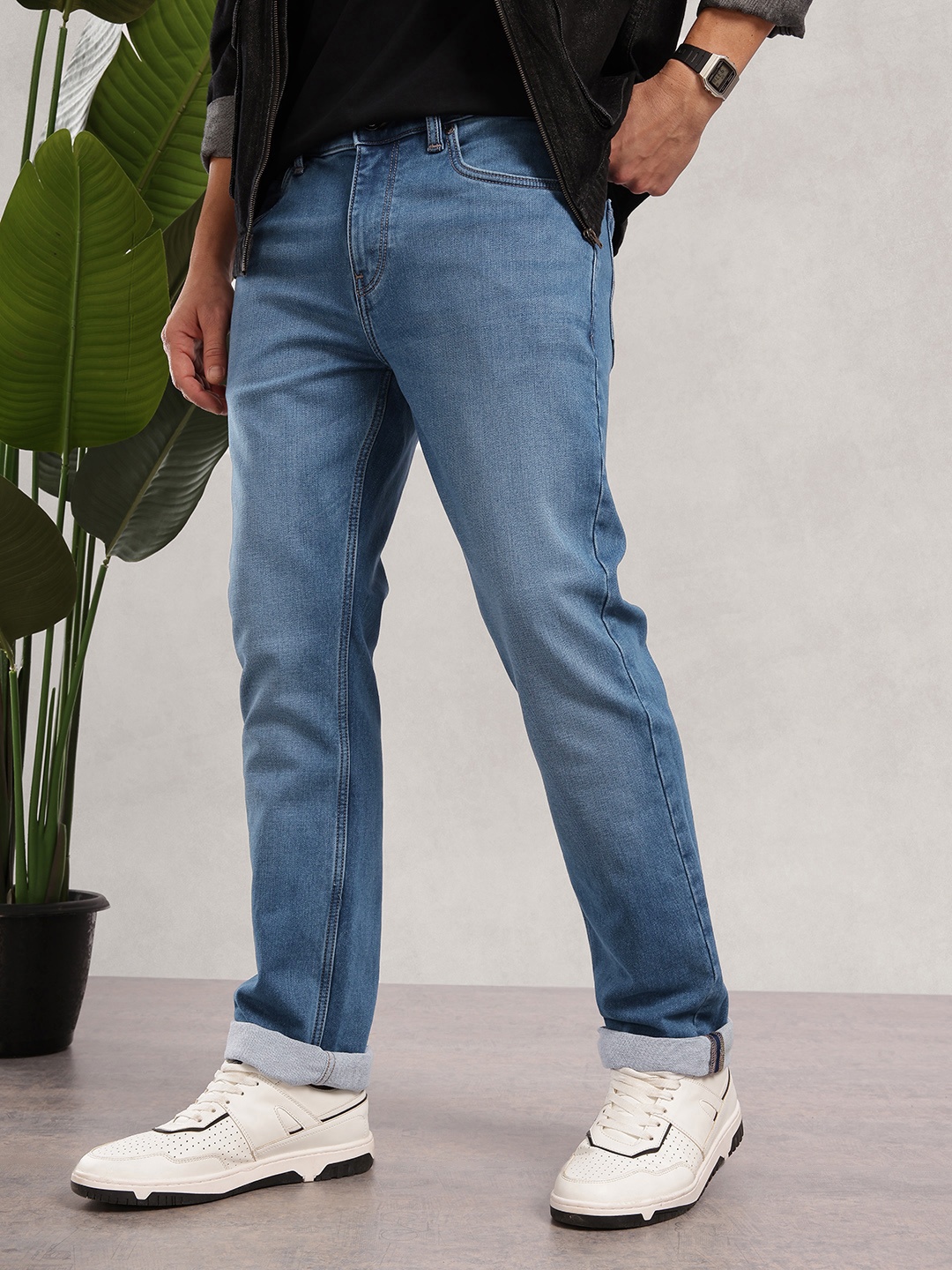 

Nautica Men Straight Fit Light Fade Stretchable Jeans, Navy blue