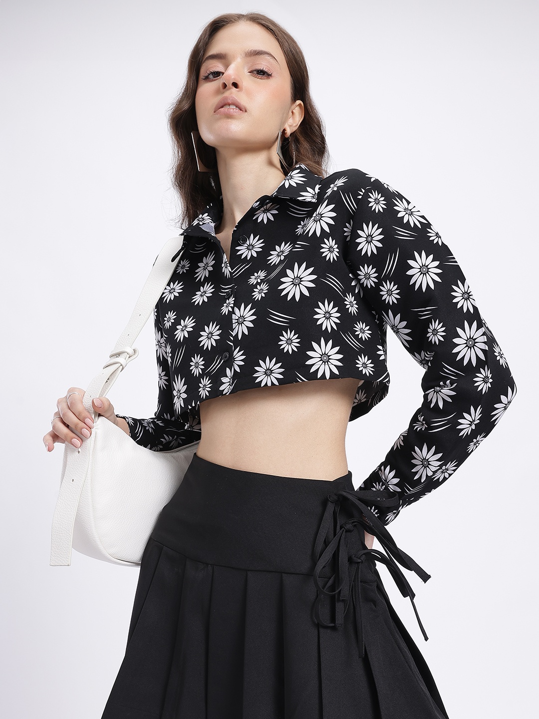 

glitchez Monochrome Floral Frenzy Boxy Crop Shirt, Black