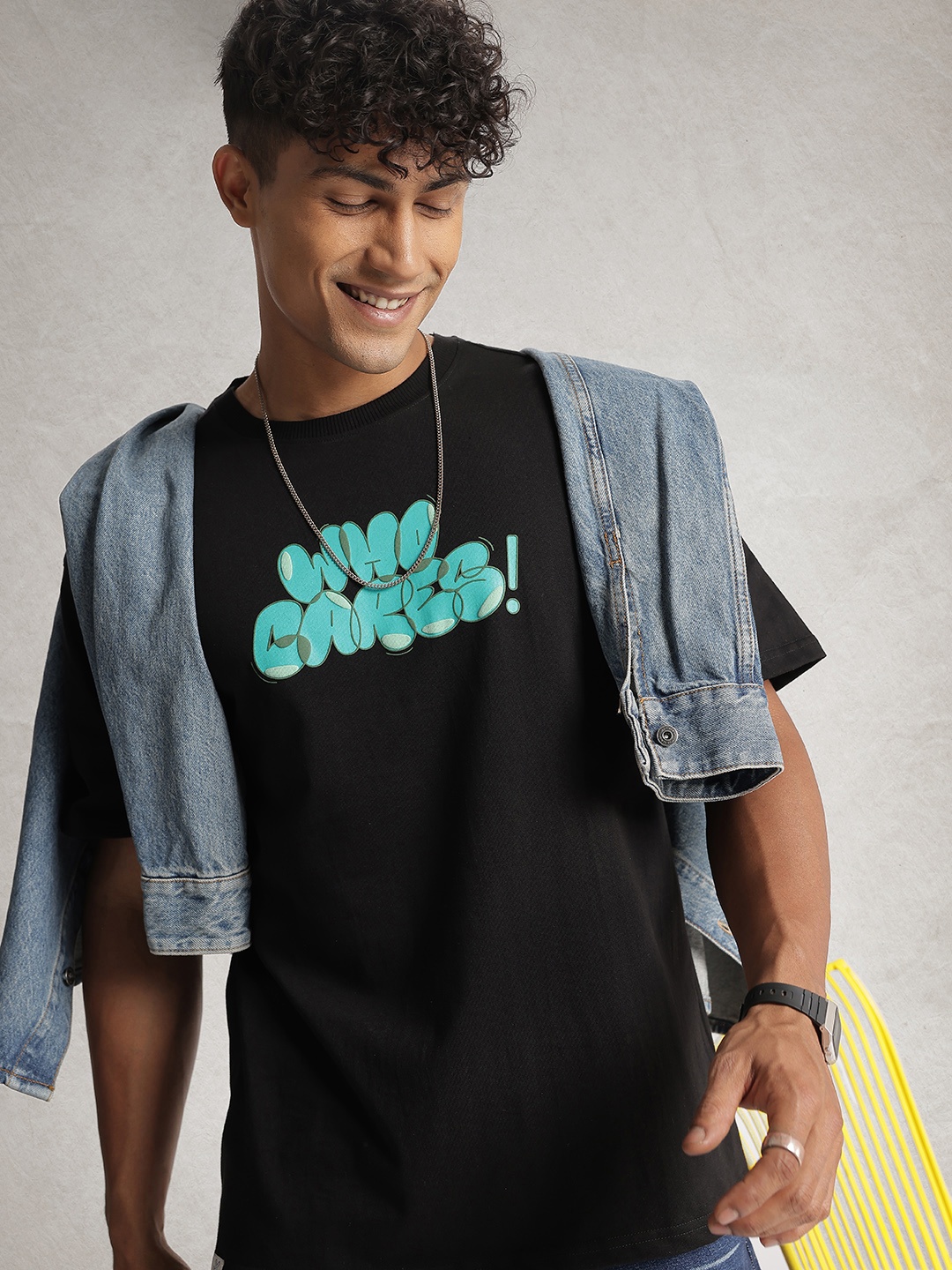 

WROGN Printed Drop-Shoulder Sleeves Oversized Pure Cotton T-shirt, Black