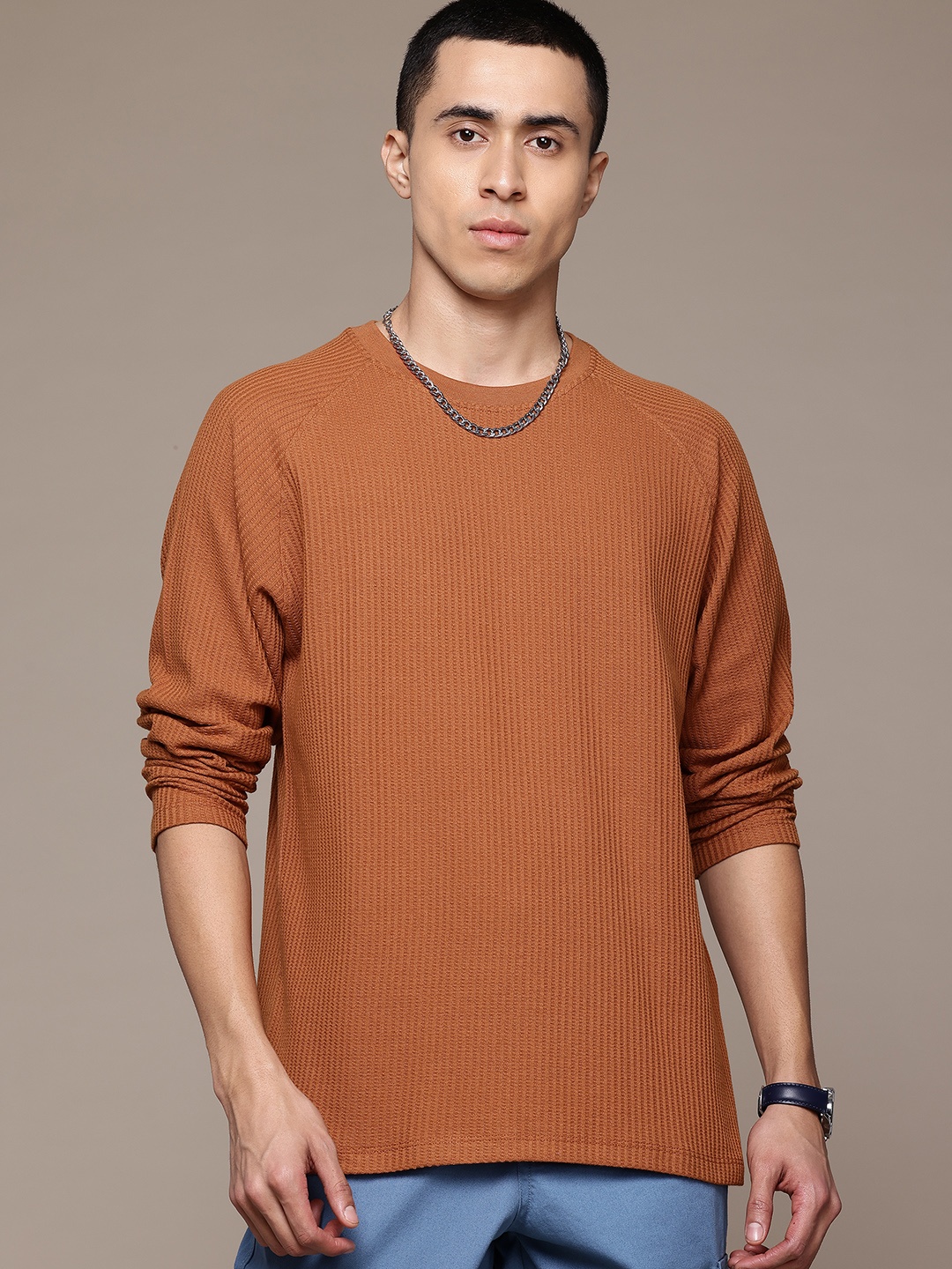 

The Roadster Lifestyle Co. Textured Raglan Sleeves Relaxed Fit T-shirt, Rust