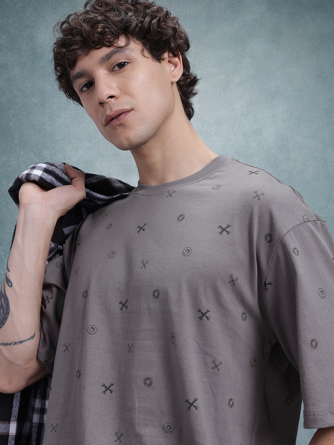

The Roadster Life Co. Printed Relaxed Cotton T-shirt, Grey