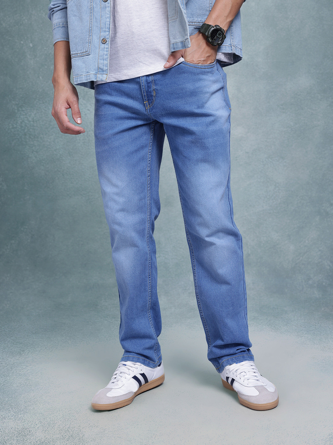 

The Roadster Life Co. Men Light Fade Regular Fit Stretchable Jeans, Blue