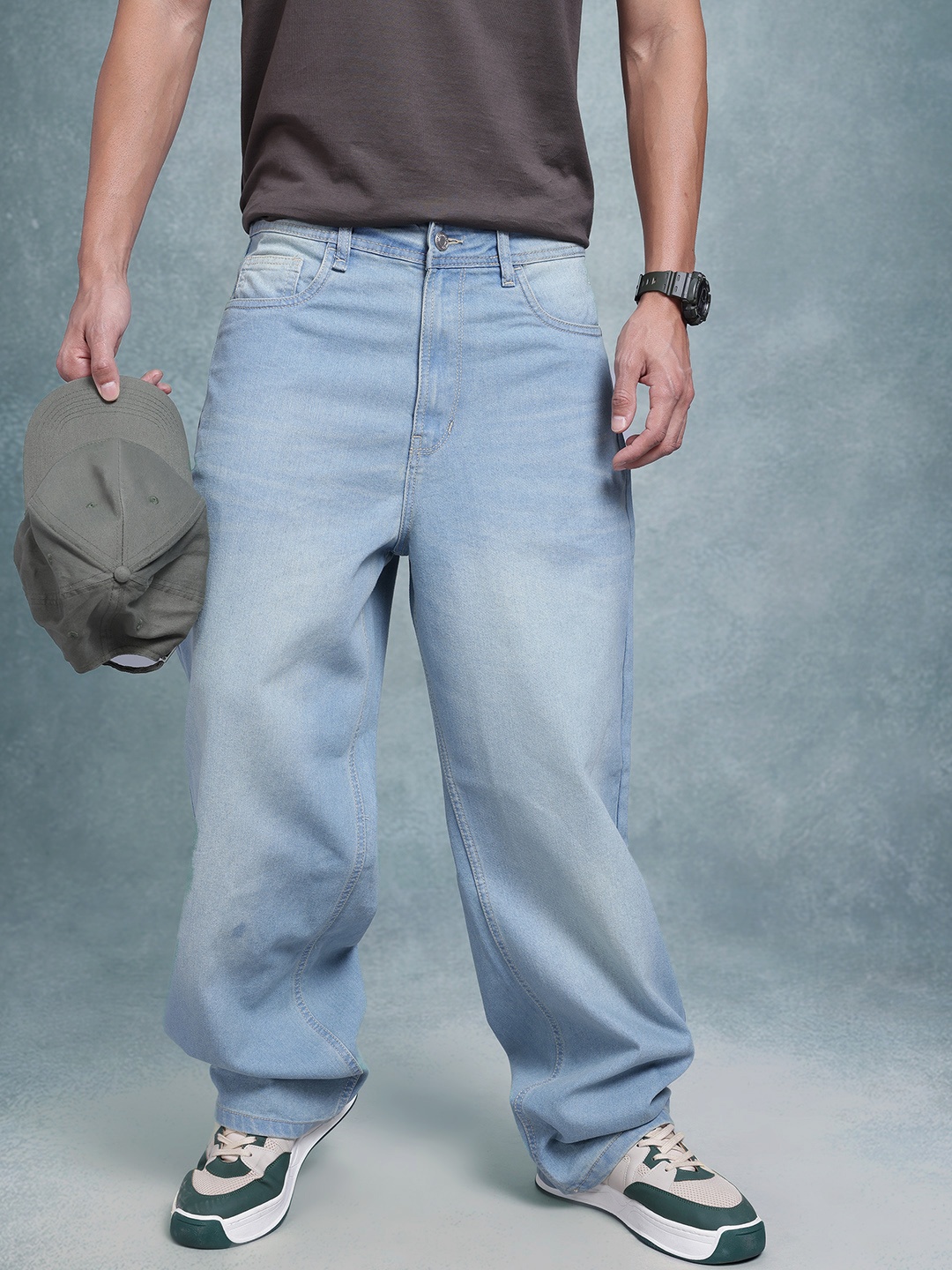 

The Roadster Life Co. Men Loose Baggy Light Fade Jeans, Blue