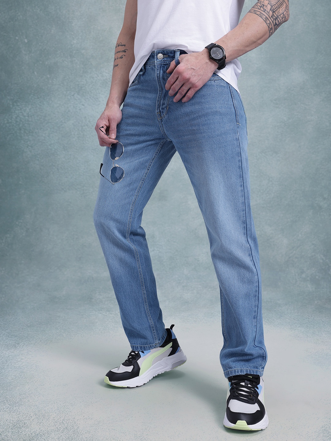 

The Roadster Life Co. Men Light Fade Regular Fit Jeans, Blue