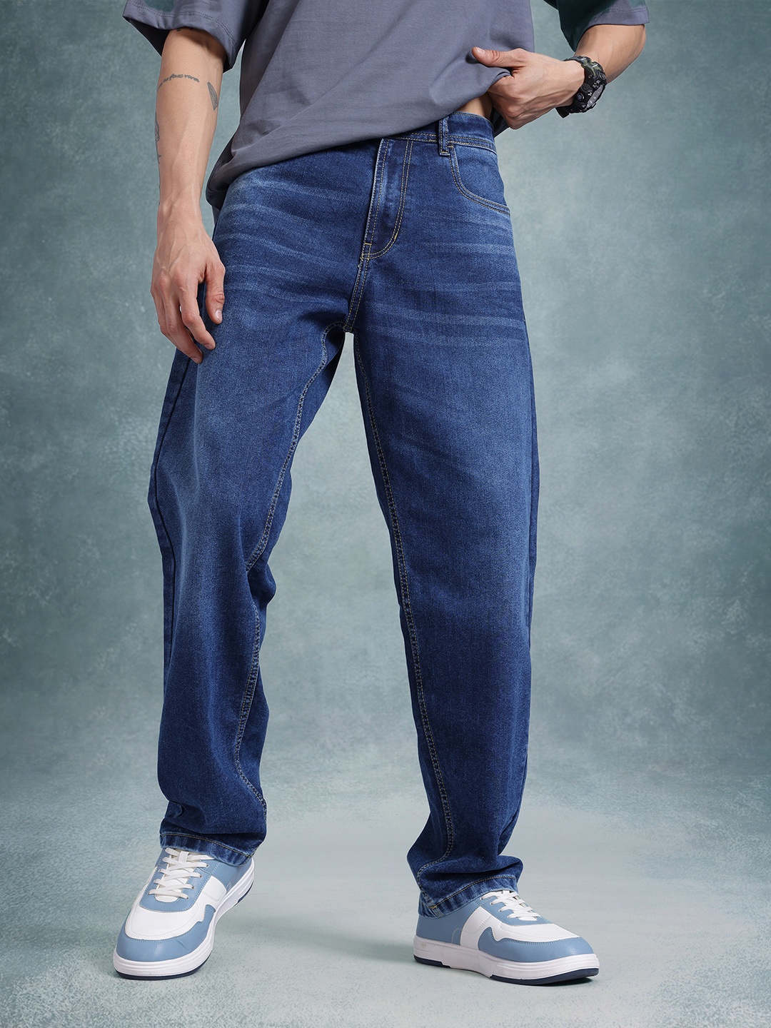

The Roadster Life Co. Men Straight Fit Jeans, Navy blue