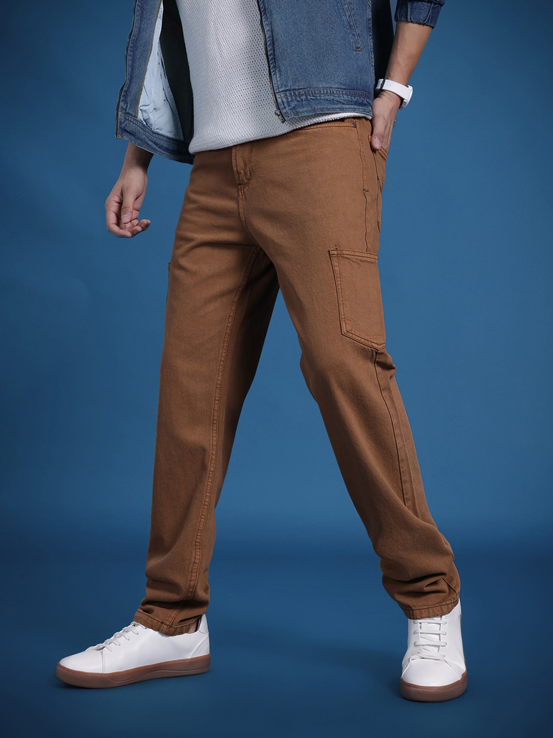 

The Roadster Life Co. Men Pure Cotton Relaxed Fit Cargo Style Jeans, Brown