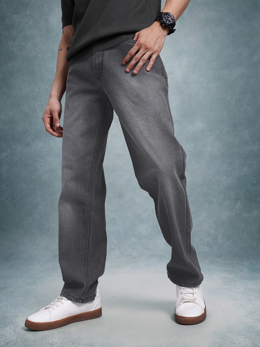 

The Roadster Life Co. Men Regular Fit Light Fade Stretchable Jeans, Grey