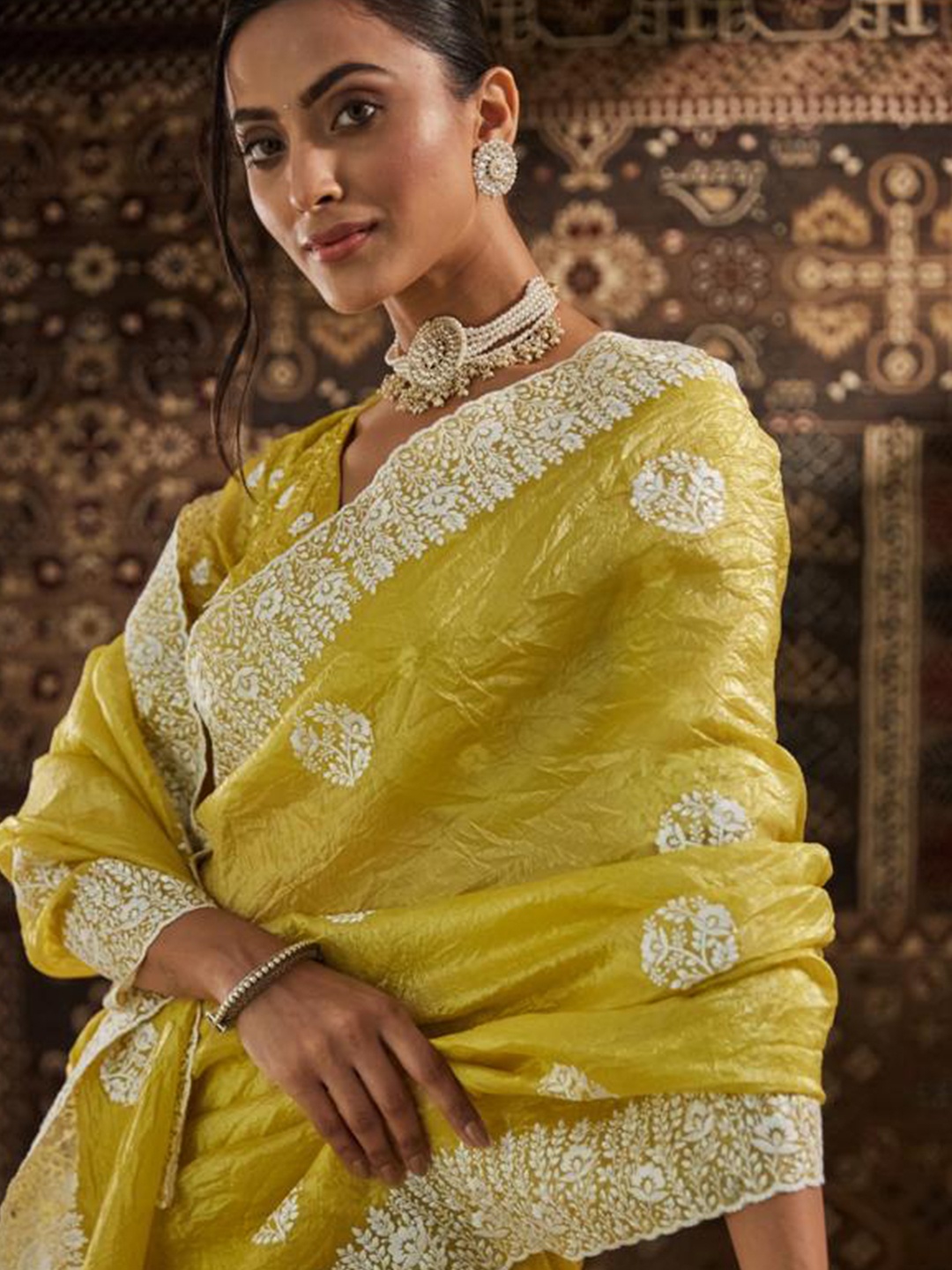 

kasee Floral Chikankari Silk Blend Saree, Yellow