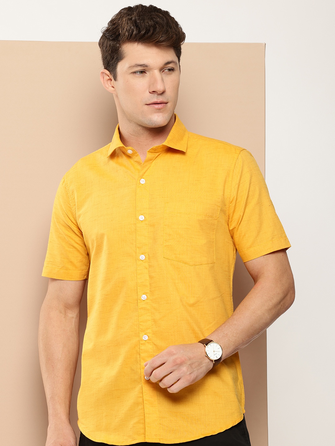 

INVICTUS Men Slim Fit Casual Shirt, Mustard