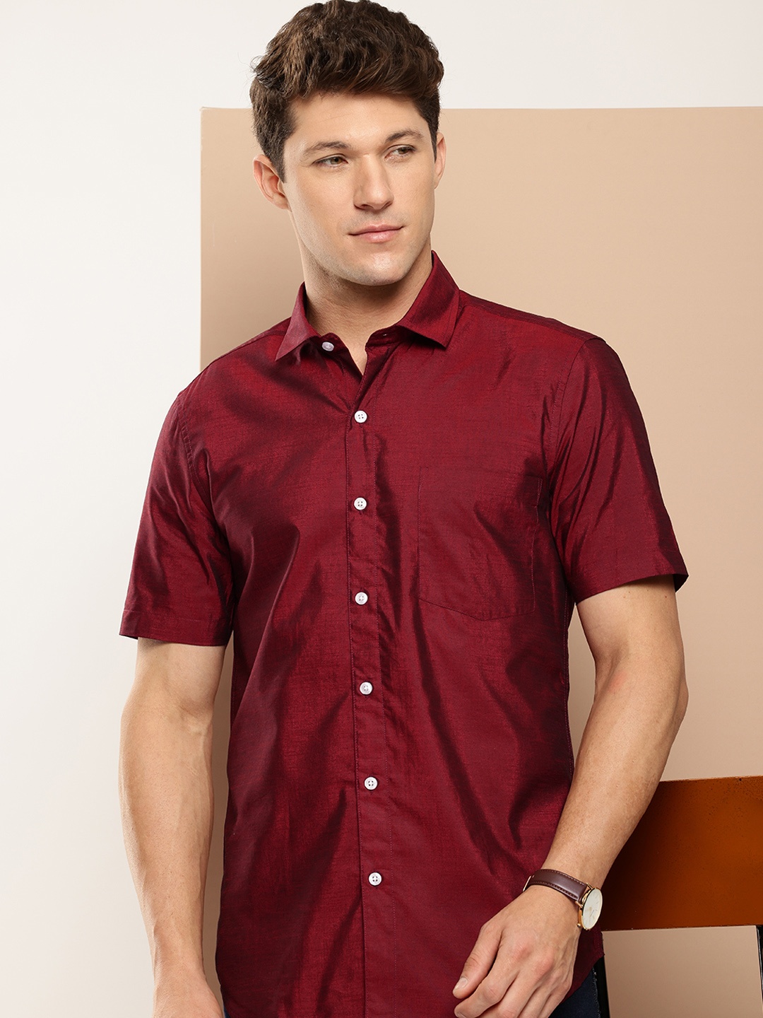 

INVICTUS Men Slim Fit Casual Shirt, Maroon