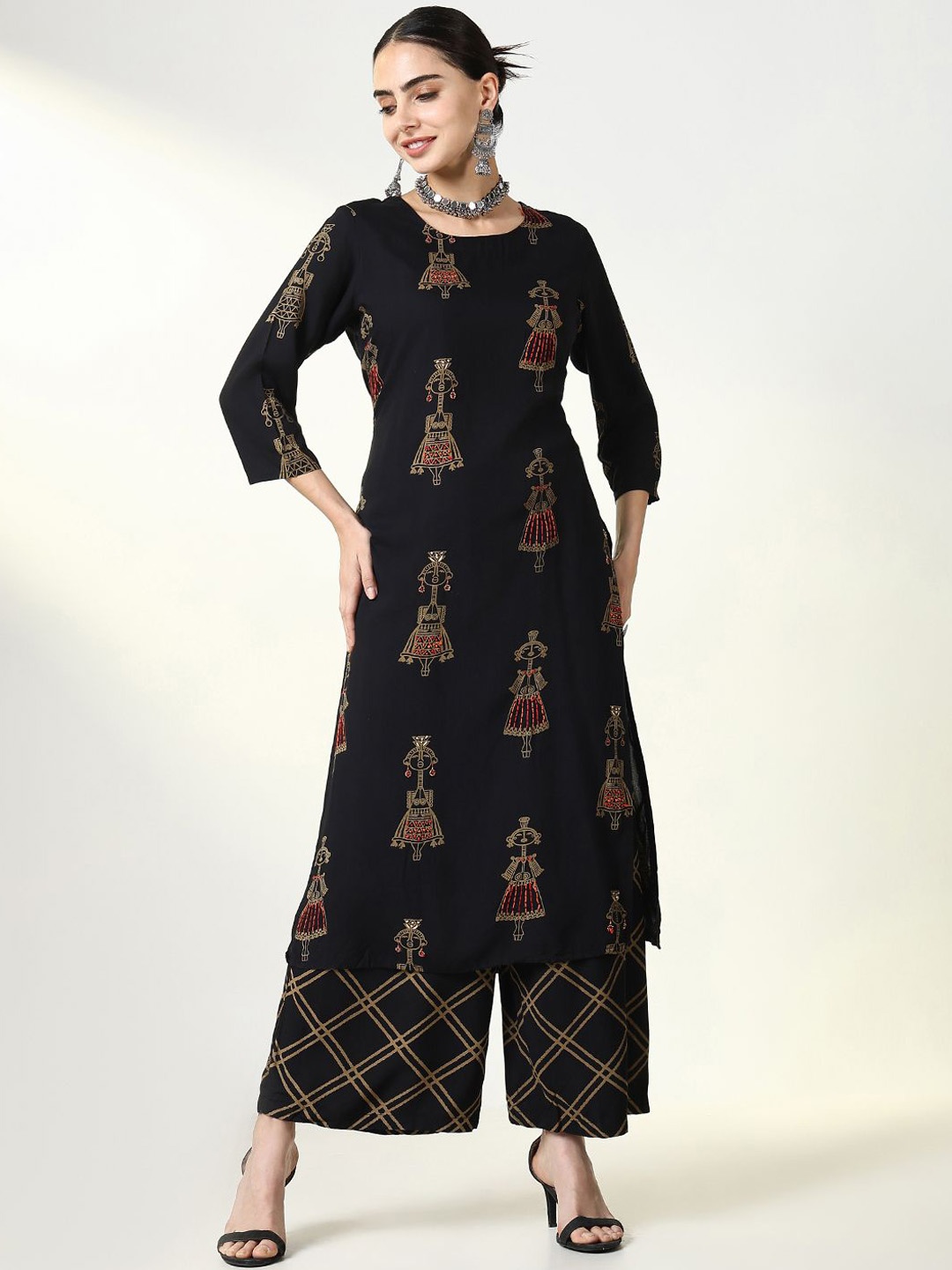 

SHOWOFF Women Ethnic Motifs Printed Regular Thread Work Kurta with Palazzos, Black