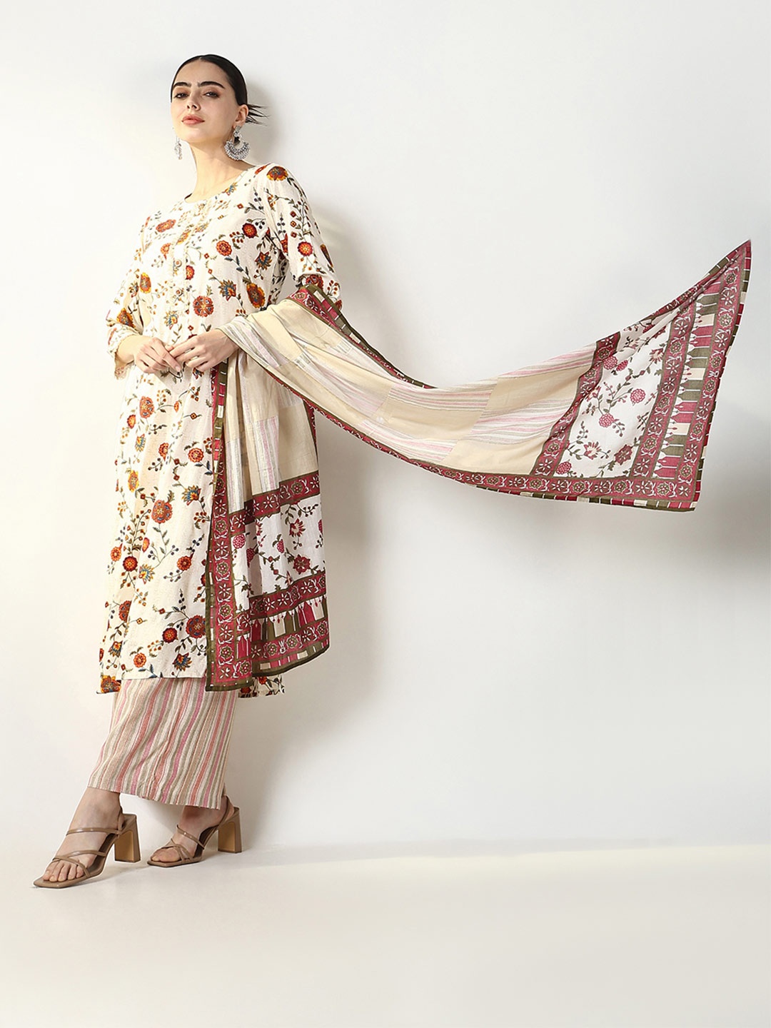 

SHOWOFF Women Floral Printed Regular Kurta with Palazzos & With Dupatta, Cream