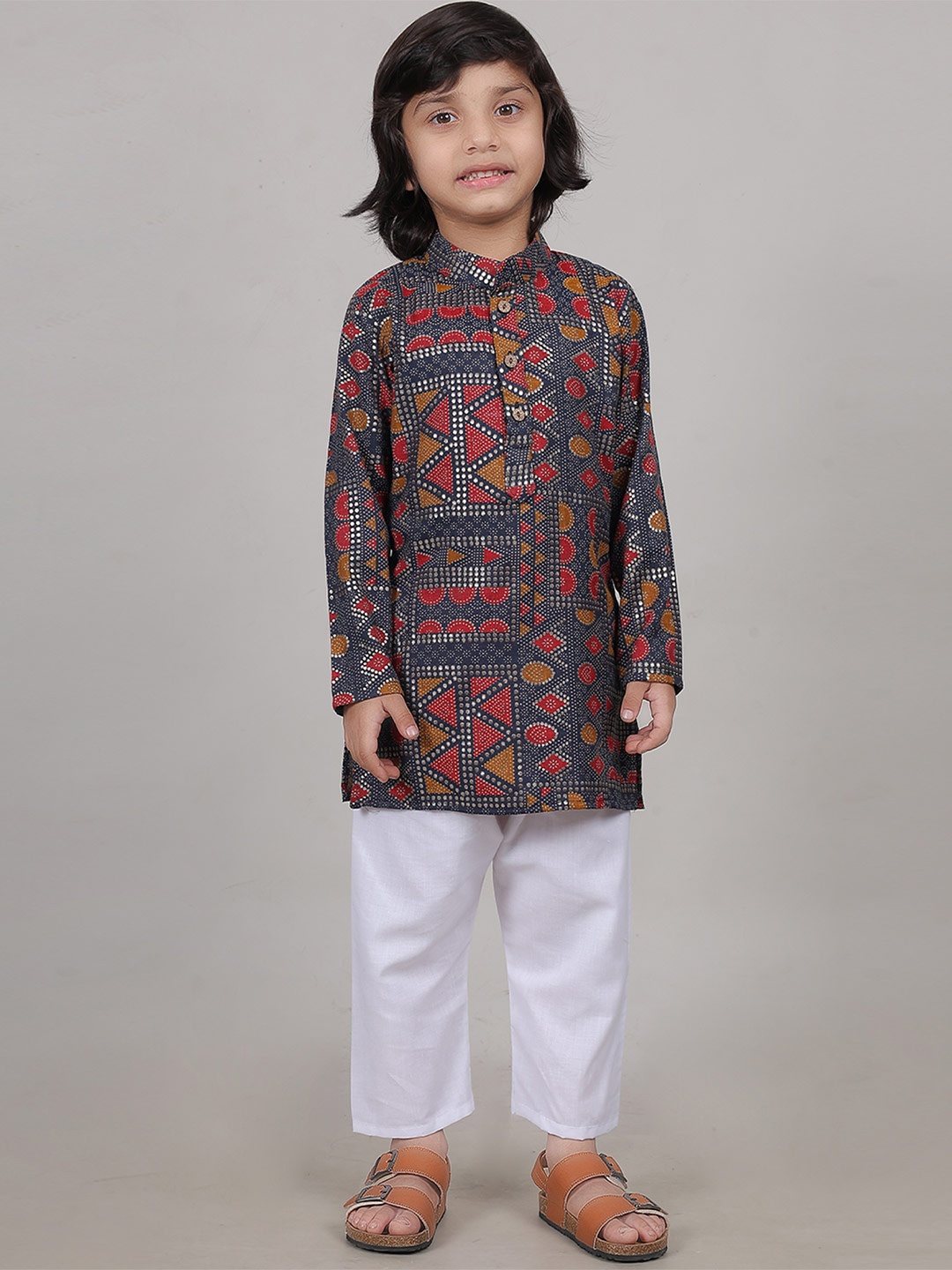 

AHC Unisex Kids Ethnic Motifs Printed Regular Pure Cotton Kurta with Pyjamas, Navy blue