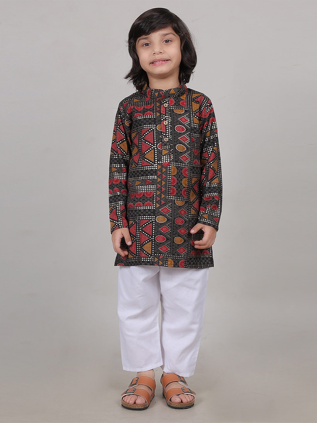 

AHC Unisex Kids Printed Regular Pure Cotton Kurta with Pyjamas, Black