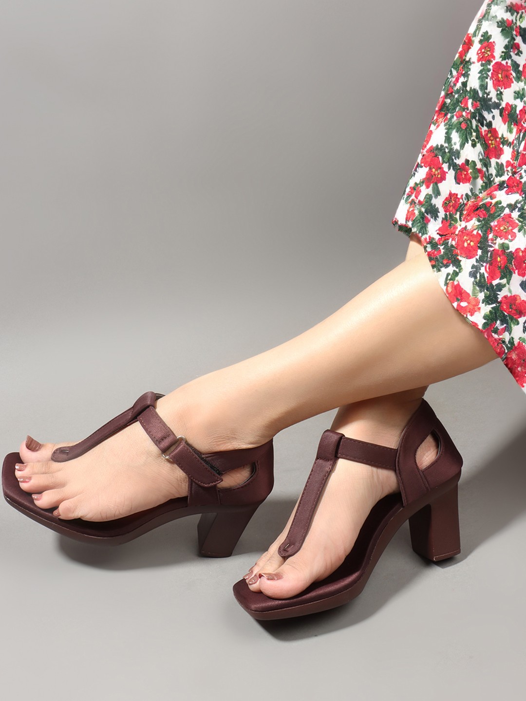 

DressBerry Striped Block Sandals, Brown