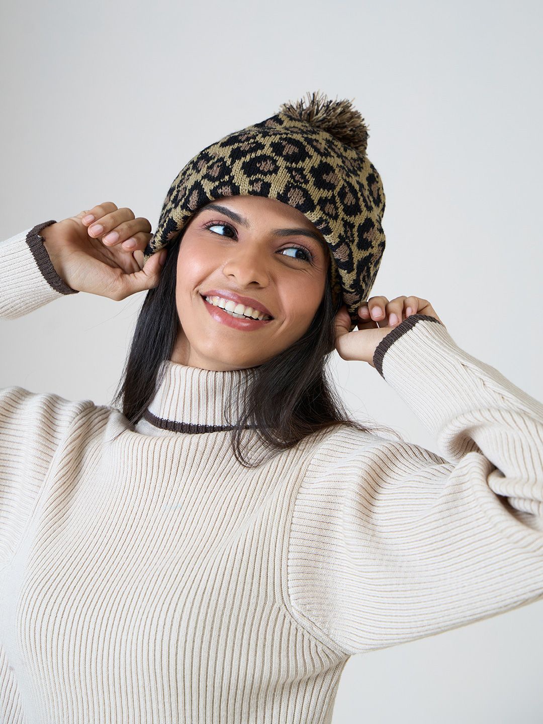 

ToniQ Women Printed Beanie, Brown
