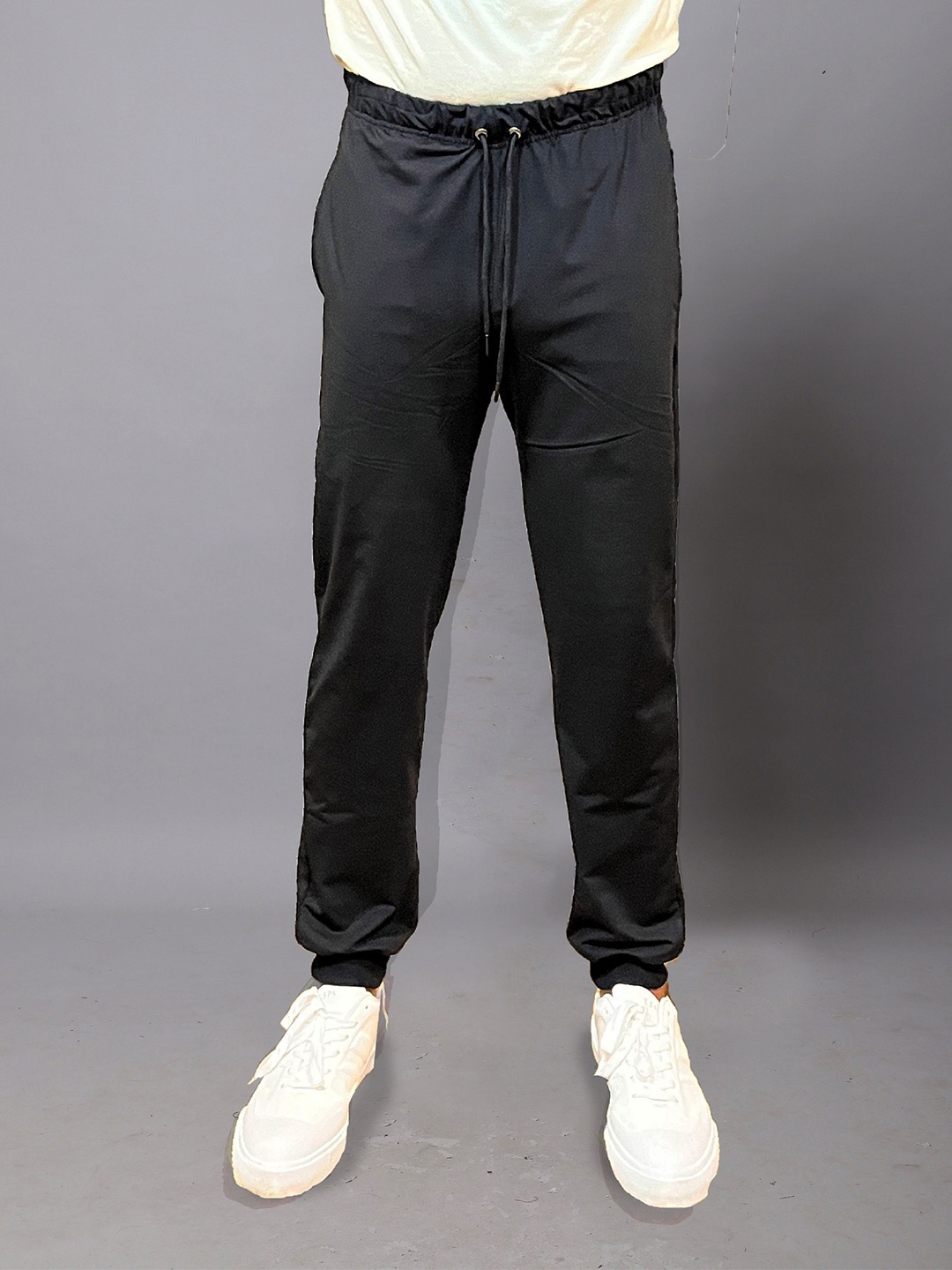 

IC4 Men Mid-Rise Joggers, Black