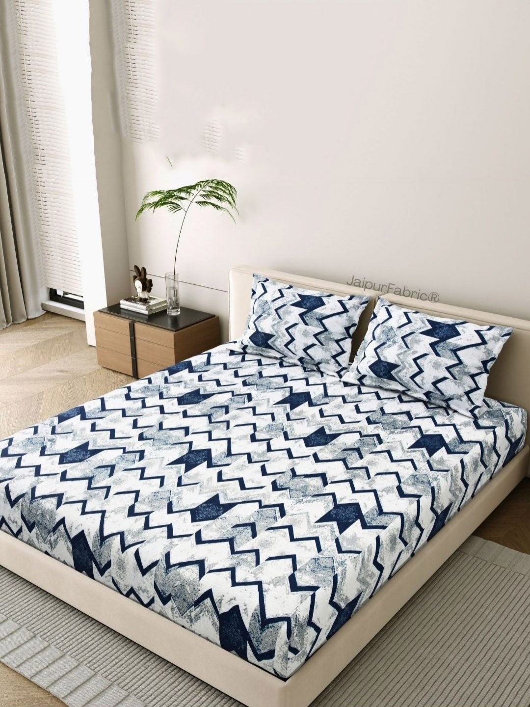 

JAIPUR FABRIC White & Blue Geometric 300 TC King Bedsheet with 2 Pillow Covers