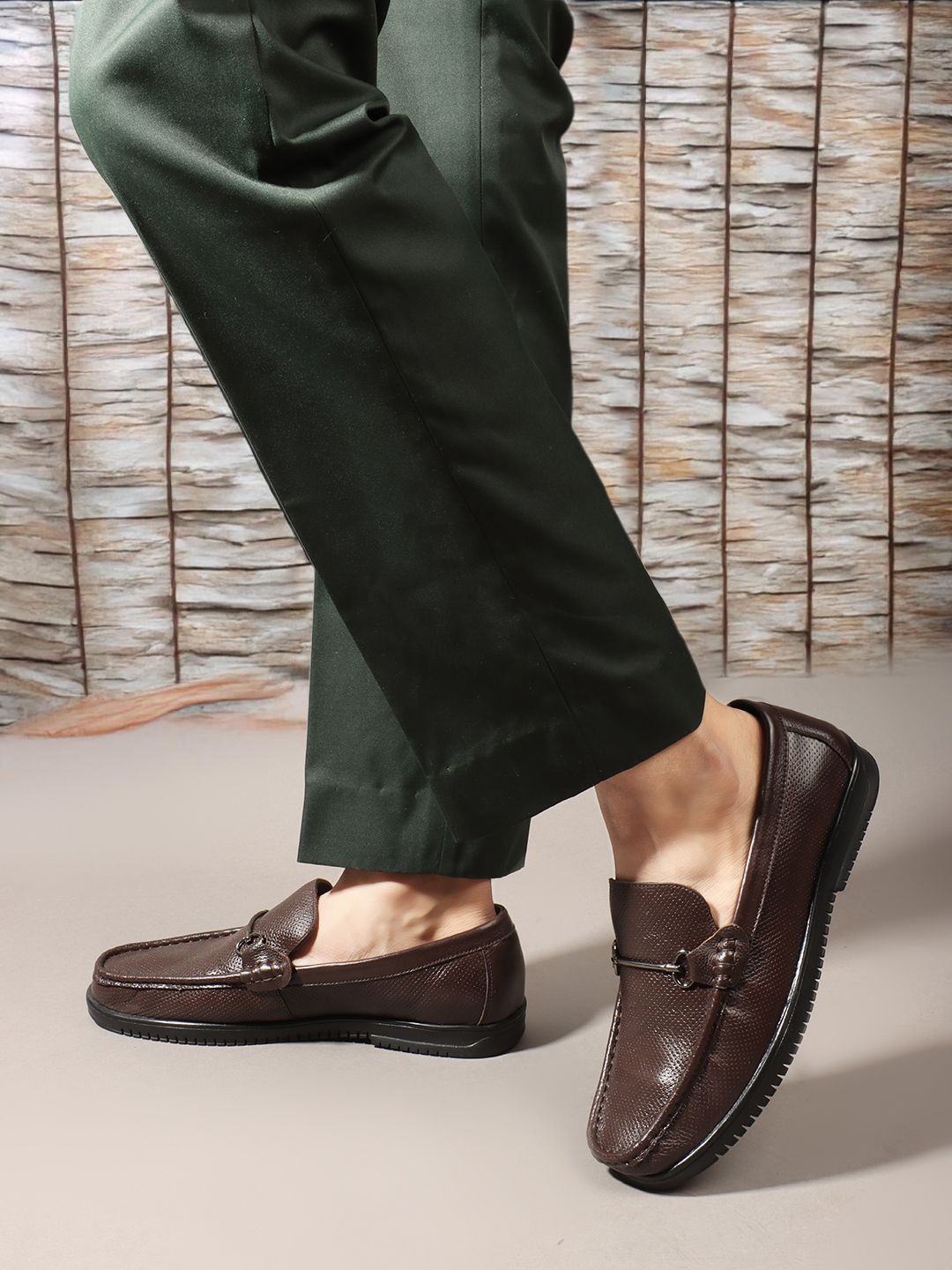 

Carlton London Men Perforations Round Toe Comfort Insole Leather Loafers, Brown