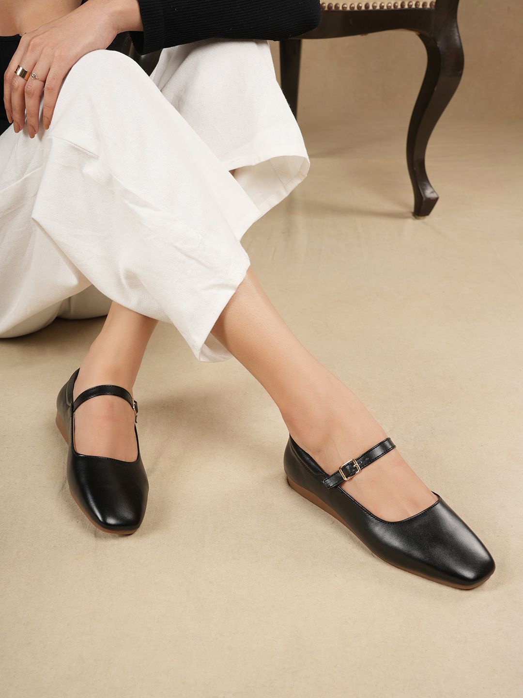 

Lavie Women Ballerinas with Buckles Flats, Black