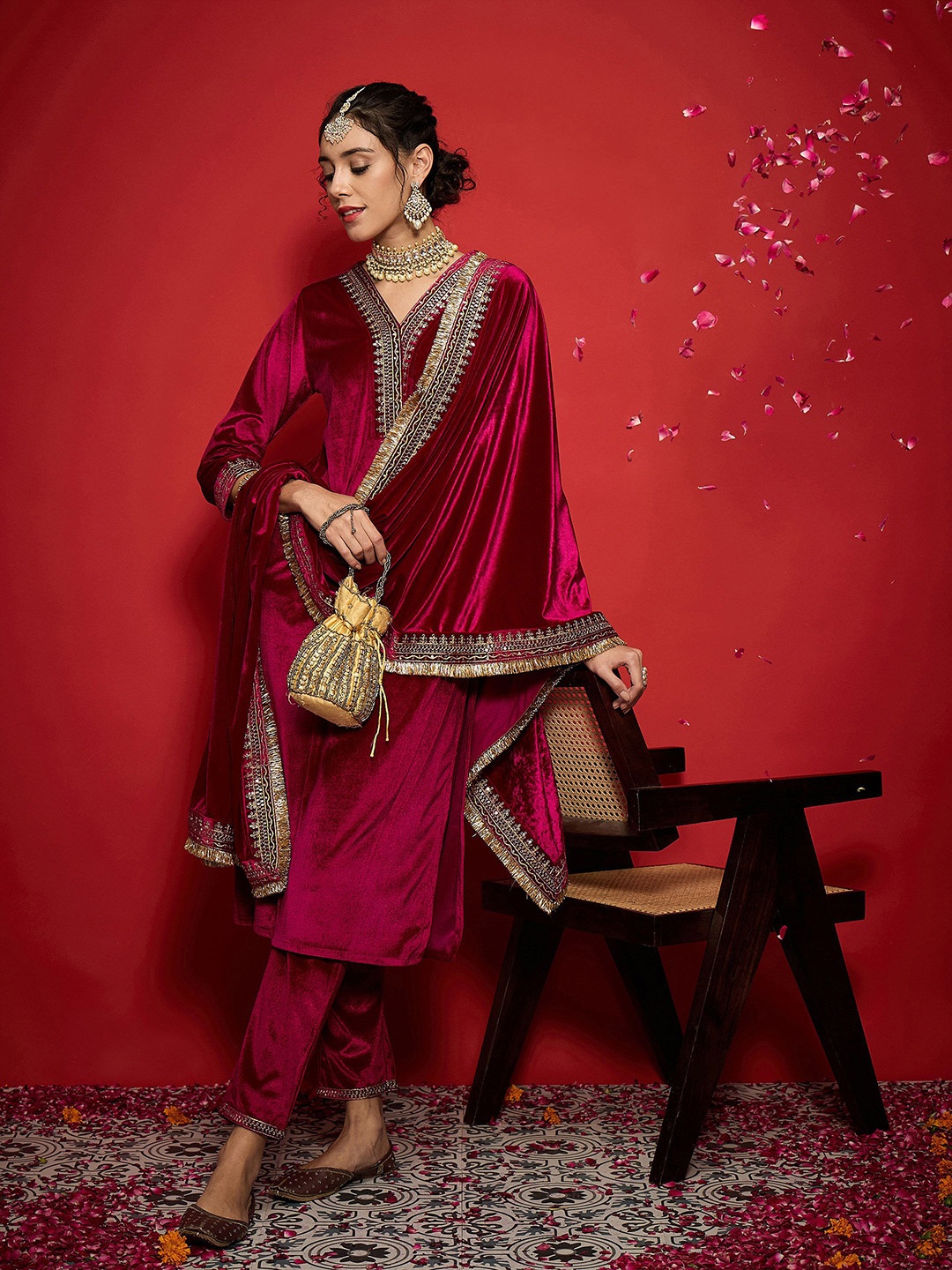 

Shae by SASSAFRAS Embroidered Velvet Dupatta with Zari, Maroon