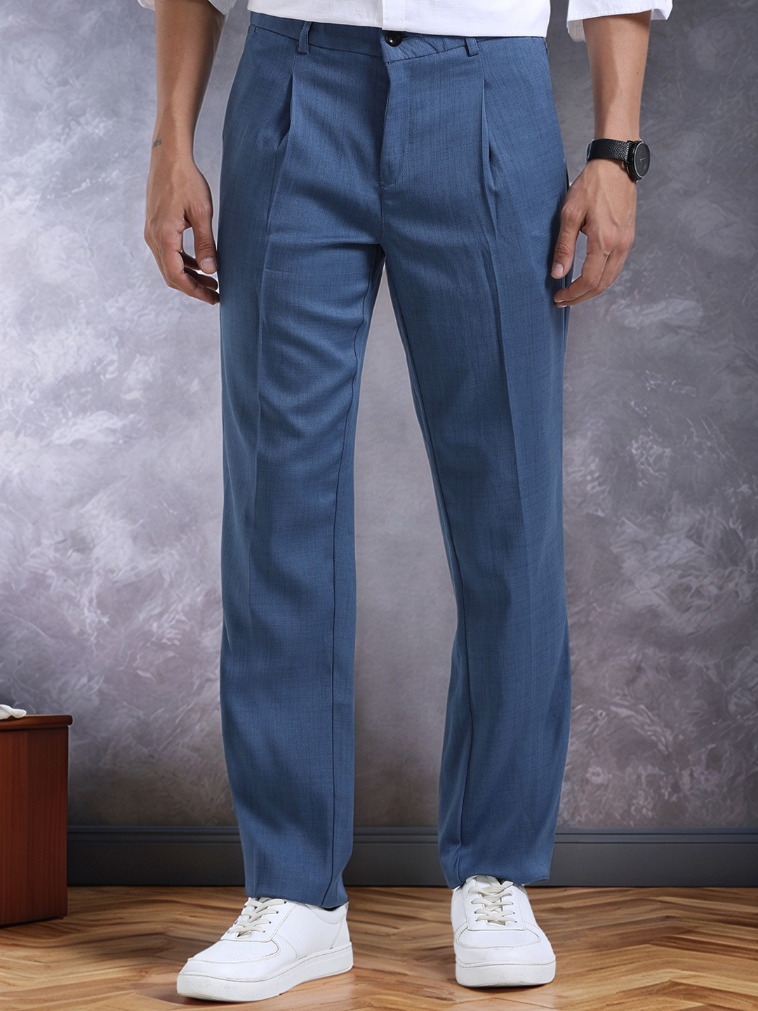 

NEVER NEUD Men Relaxed Straight Fit Bon Voyage Pleated Trousers, Blue