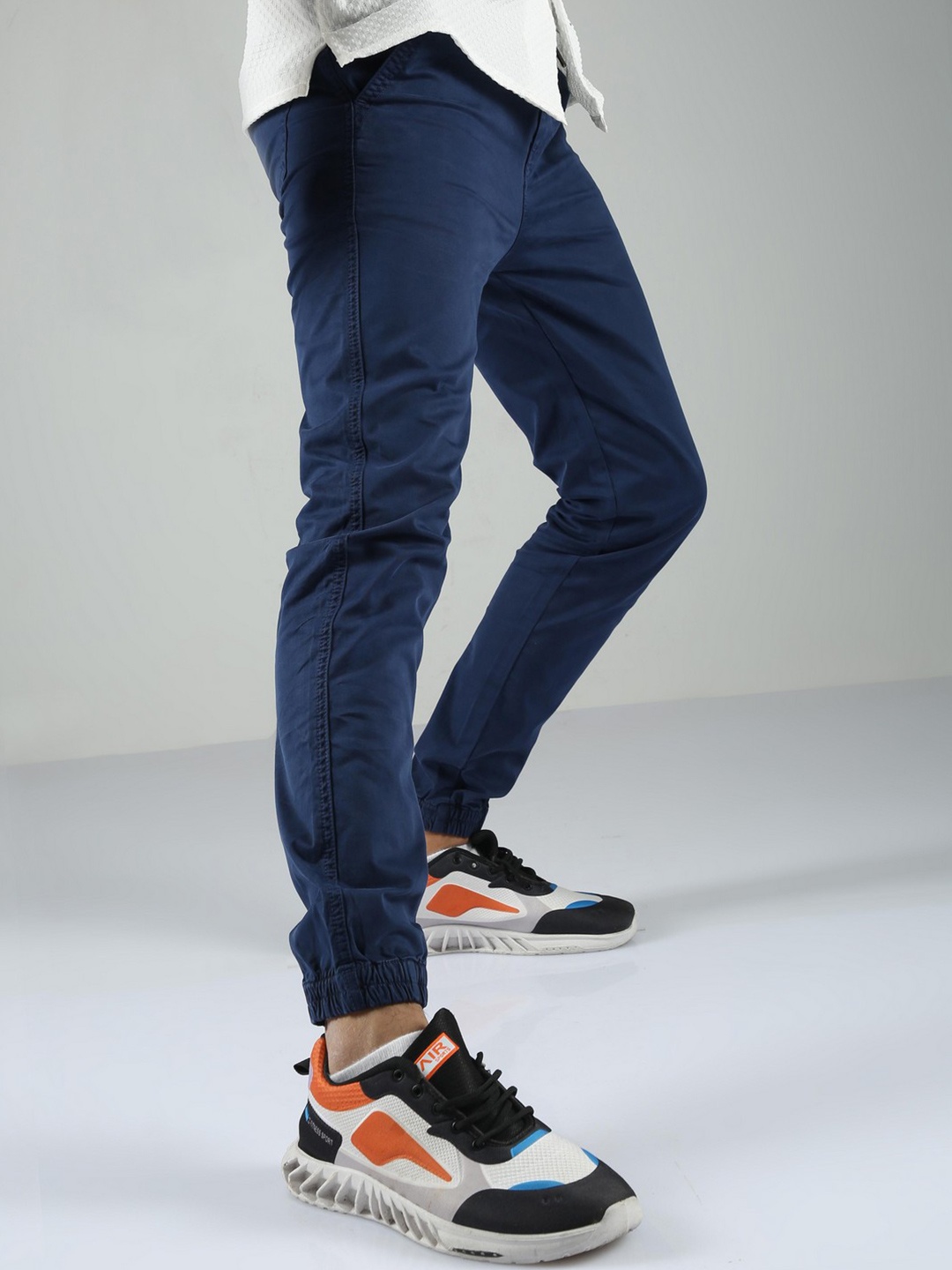 

NEVER NEUD Men Relaxed Low-Rise Joggers Trousers, Navy blue