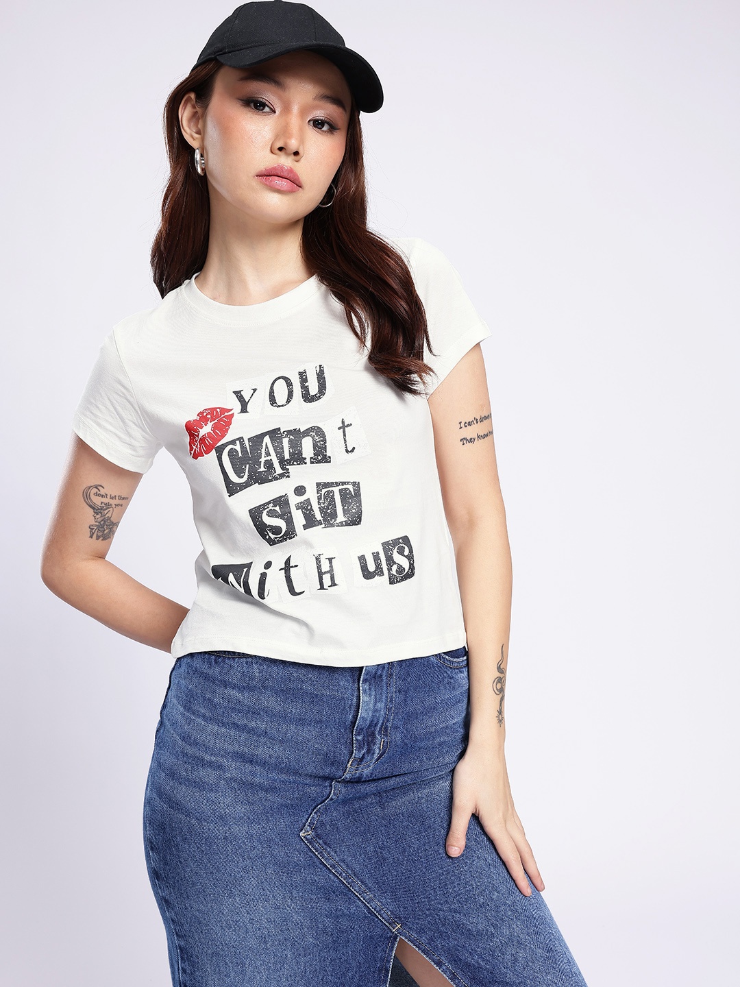 

glitchez Queen Of The Scene Typography Printed T-shirt, White