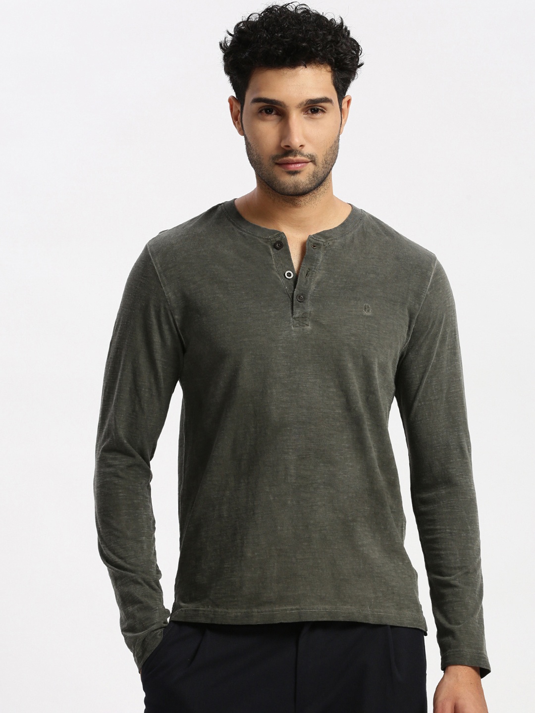 

Grit and Flair Men Henley Neck Slim Fit T-shirt, Green