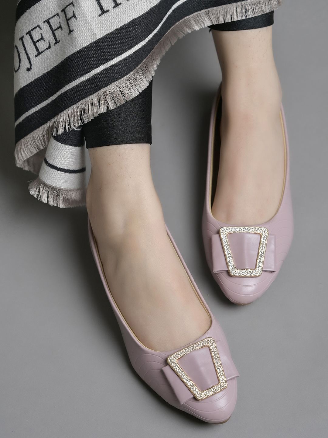 

DressBerry Women Textured Pointed Toe Ballerinas, Lavender